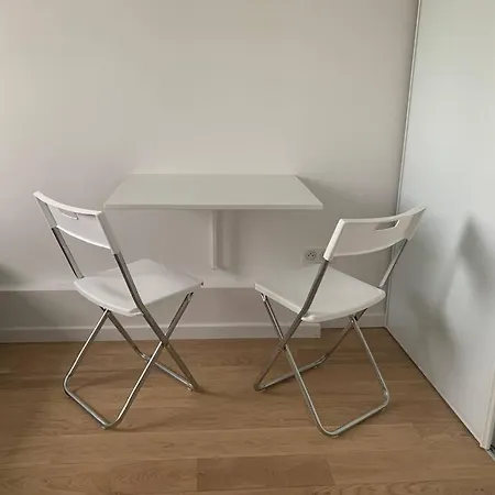 Studio Flat By The Seine River Appartamento *