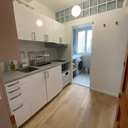Studio Flat By The Seine River Parigi