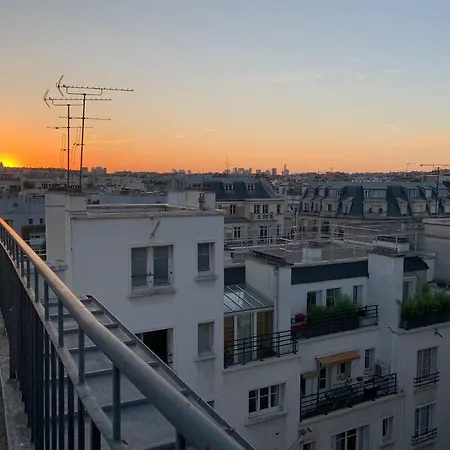 Studio Flat By The Seine River Appartamento Parigi