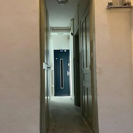 Studio Flat By The Seine River Appartamento *